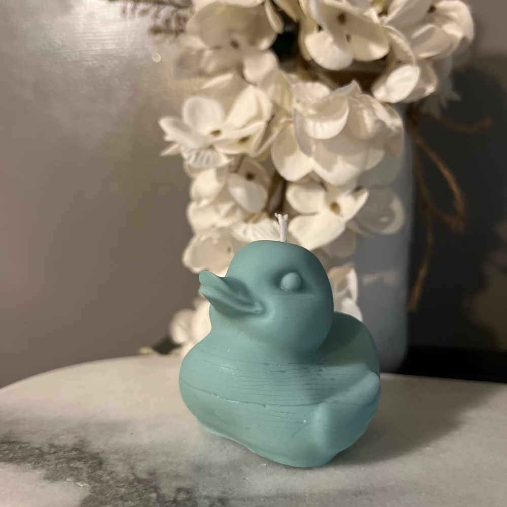 Duck 🦆 Candle - Ocean Breeze Scent - Picture 1 of 4